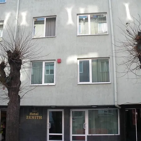 Zenith Hotel 3*