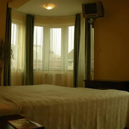 Zenith Hotel